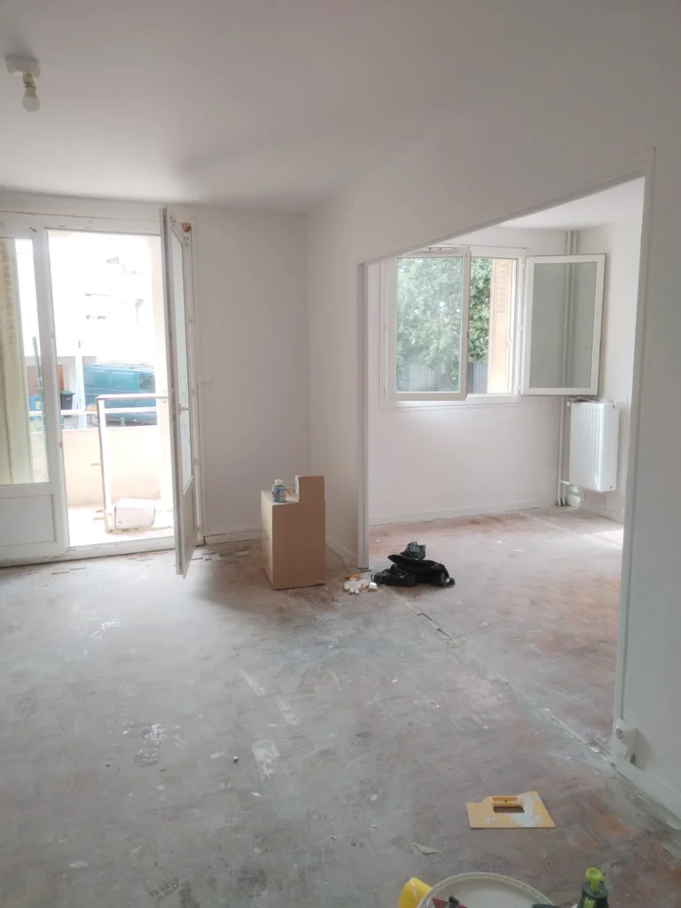 Travaux de rénovation à Toulouse - Nos réalisations - Peinture de sol avant et après rénovation intérieure